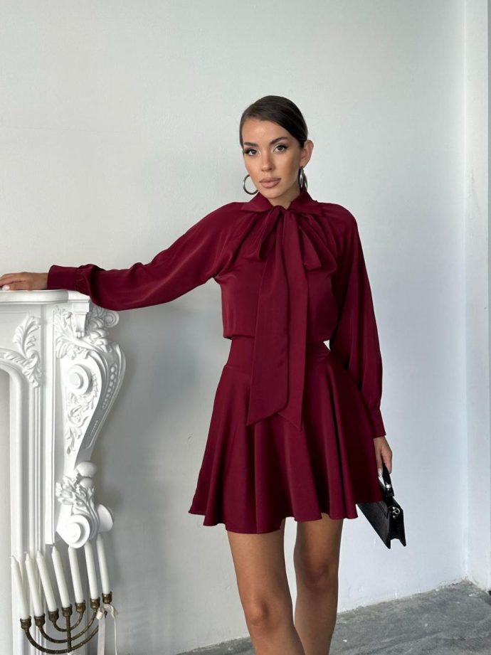 Edith dress in burgundy