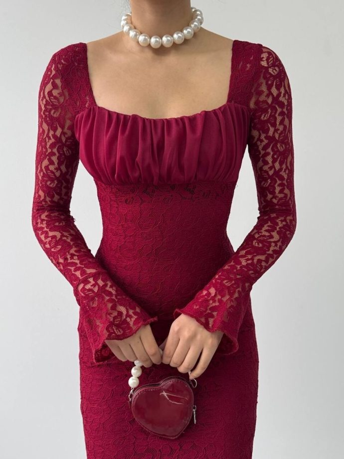 Red velvet cake dentelle dress – Image 3