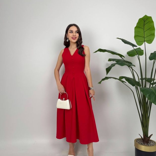 Swan dress in fine red