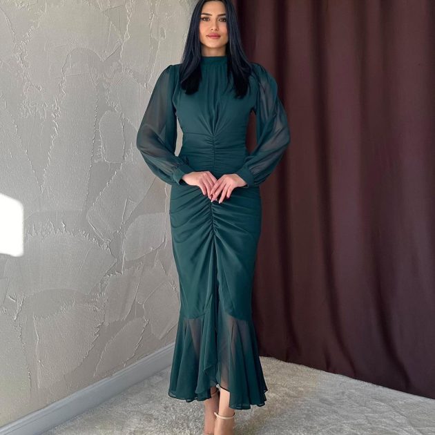 Wildflower in emerald green