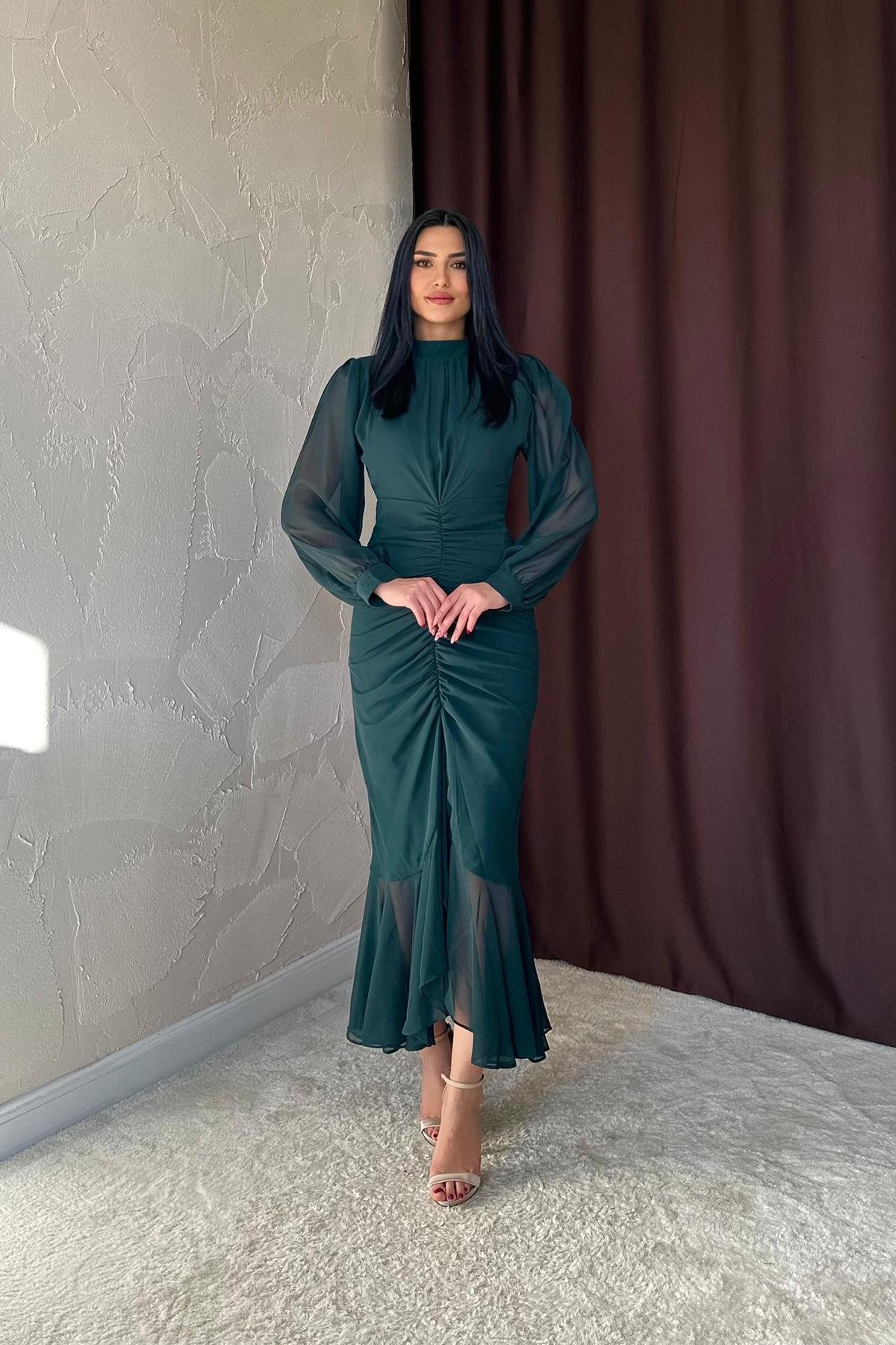 Wildflower in emerald green