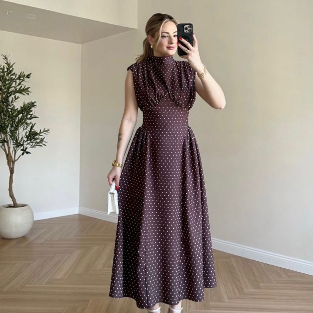 Flawless Polka dress in brown
