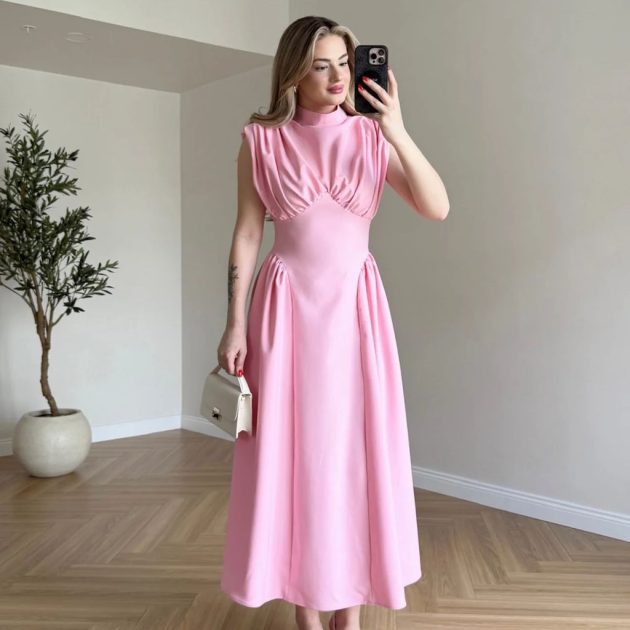 Flawless dress in baby pink