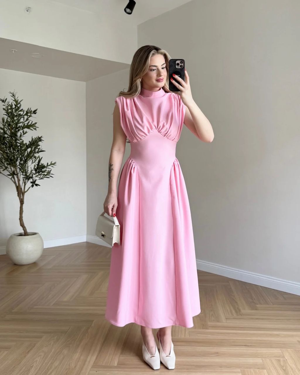Flawless dress in baby pink