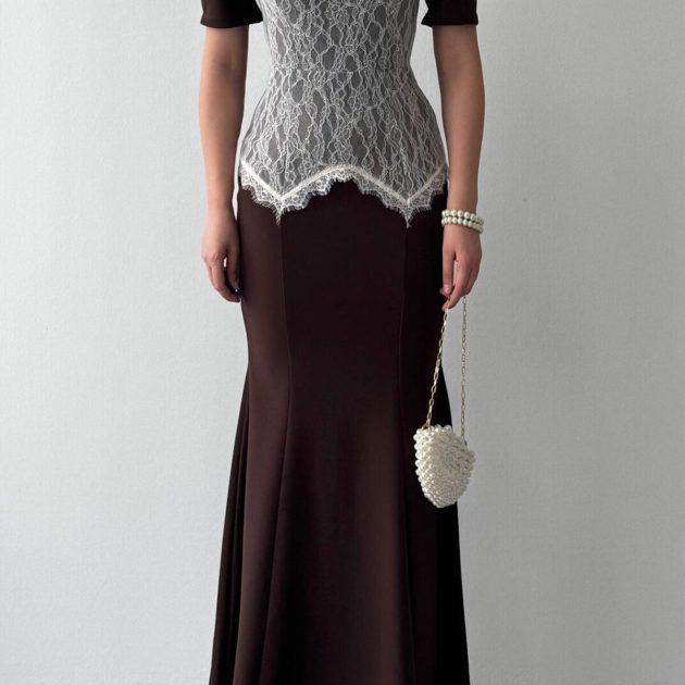 Robe Fenn marron detail dentelle