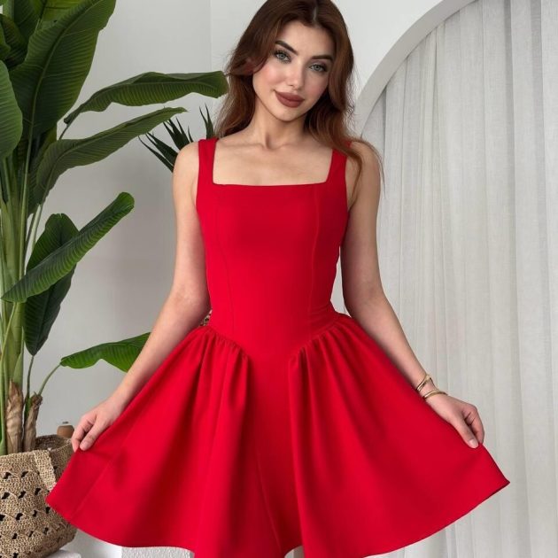 Flora dress in red