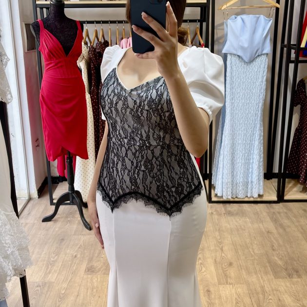 Robe Fenn blanche detail dentelle