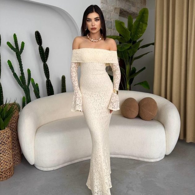 Robe Dentelle beige Épaules Dénudées